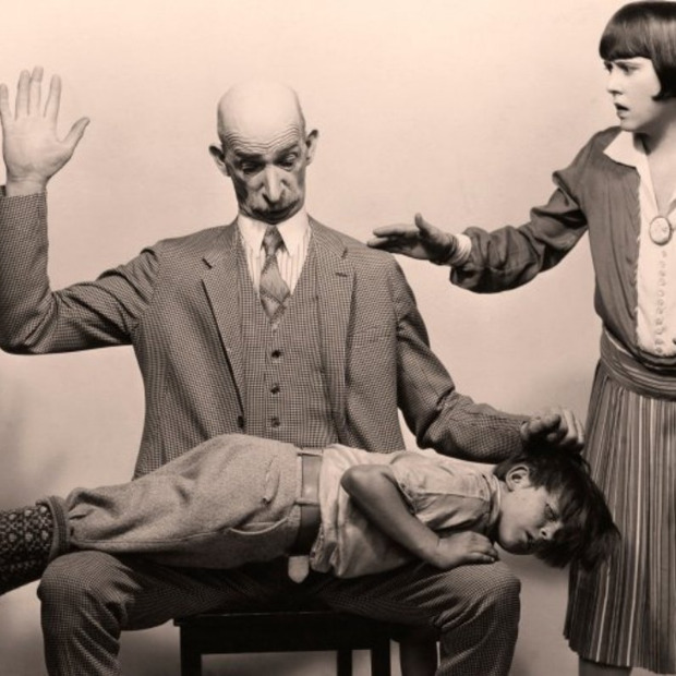 Јал` је казна, јал` је злочин? Јал` је казна, јал` је злочин?